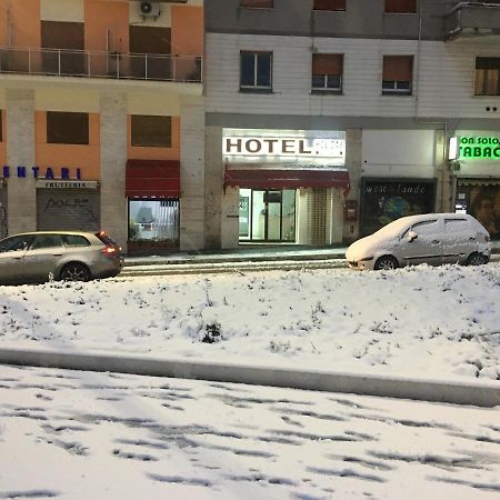 Tiburtina Hotel Holiday Rom Exterior foto